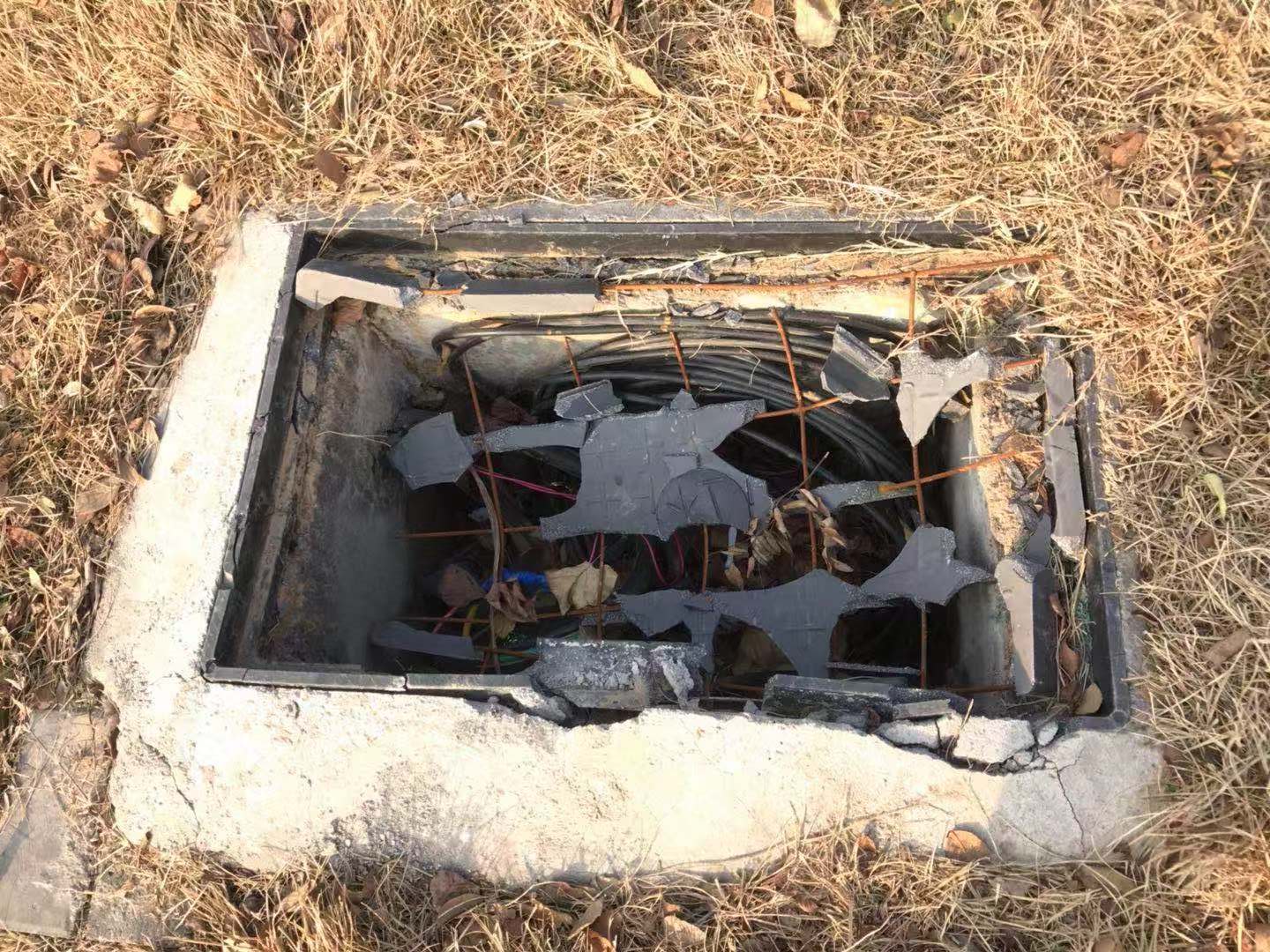  非標(biāo)井蓋害人害己！