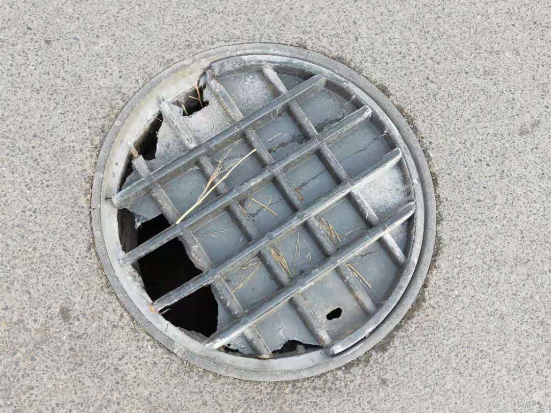  為了道路公共安全，請勿用非標(biāo)井蓋！